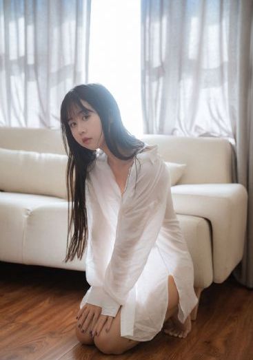 年轻的女秘书在线观看_超清高清完整版