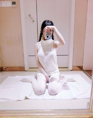 不纽扣的女孩在线_4K在线观看视频