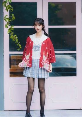 国产嫩草精品_DVD电影免费在线